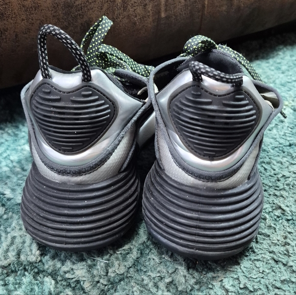 Nike Air Max 2090 Se Grey Black Volt 3m Reflective 90 Sneakers 8 - Picture 8 of 15